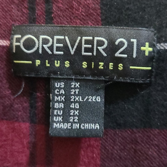 Forever 21 Flannel Crop - Picture 3 of 3
